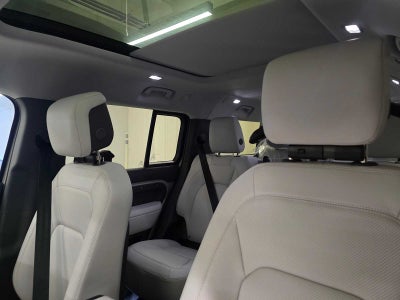 2026 Land Rover Defender X-Dynamic SE 130 P400