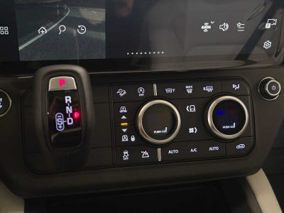 2026 Land Rover Defender X-Dynamic SE 130 P400