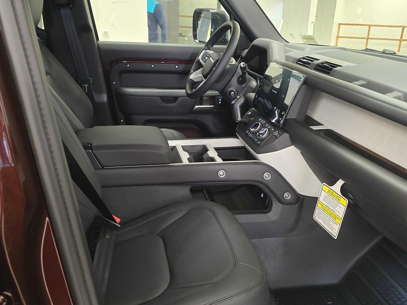 2026 Land Rover Defender X-Dynamic SE 130 P400