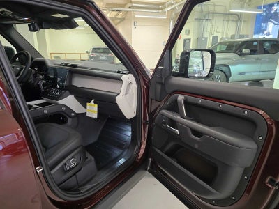 2026 Land Rover Defender X-Dynamic SE 130 P400