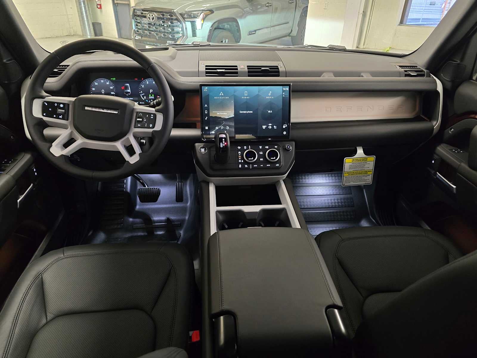 2026 Land Rover Defender X-Dynamic SE 130 P400
