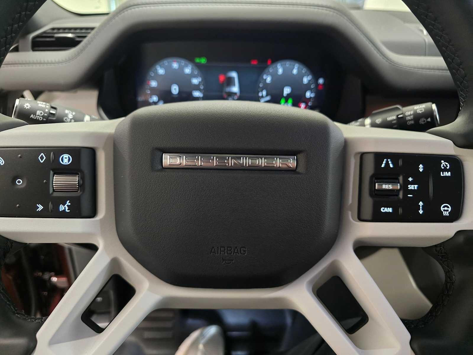 2026 Land Rover Defender X-Dynamic SE 130 P400