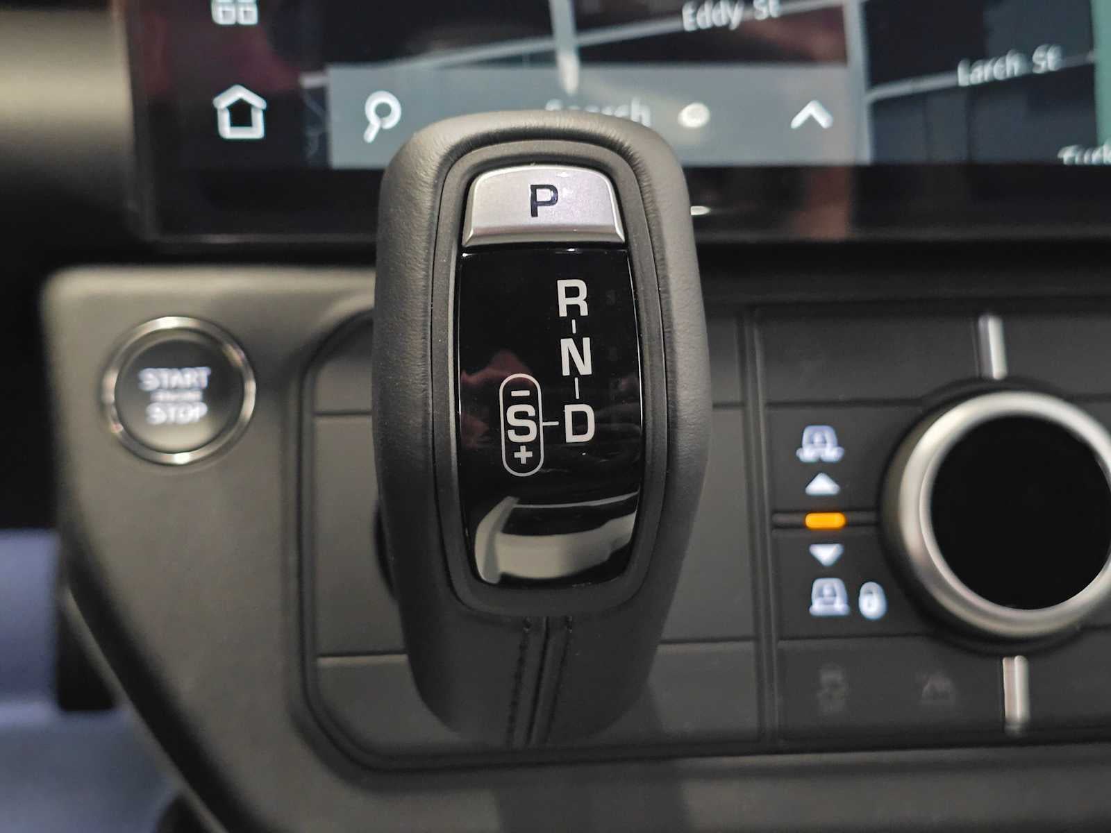 2026 Land Rover Defender X-Dynamic SE 130 P400