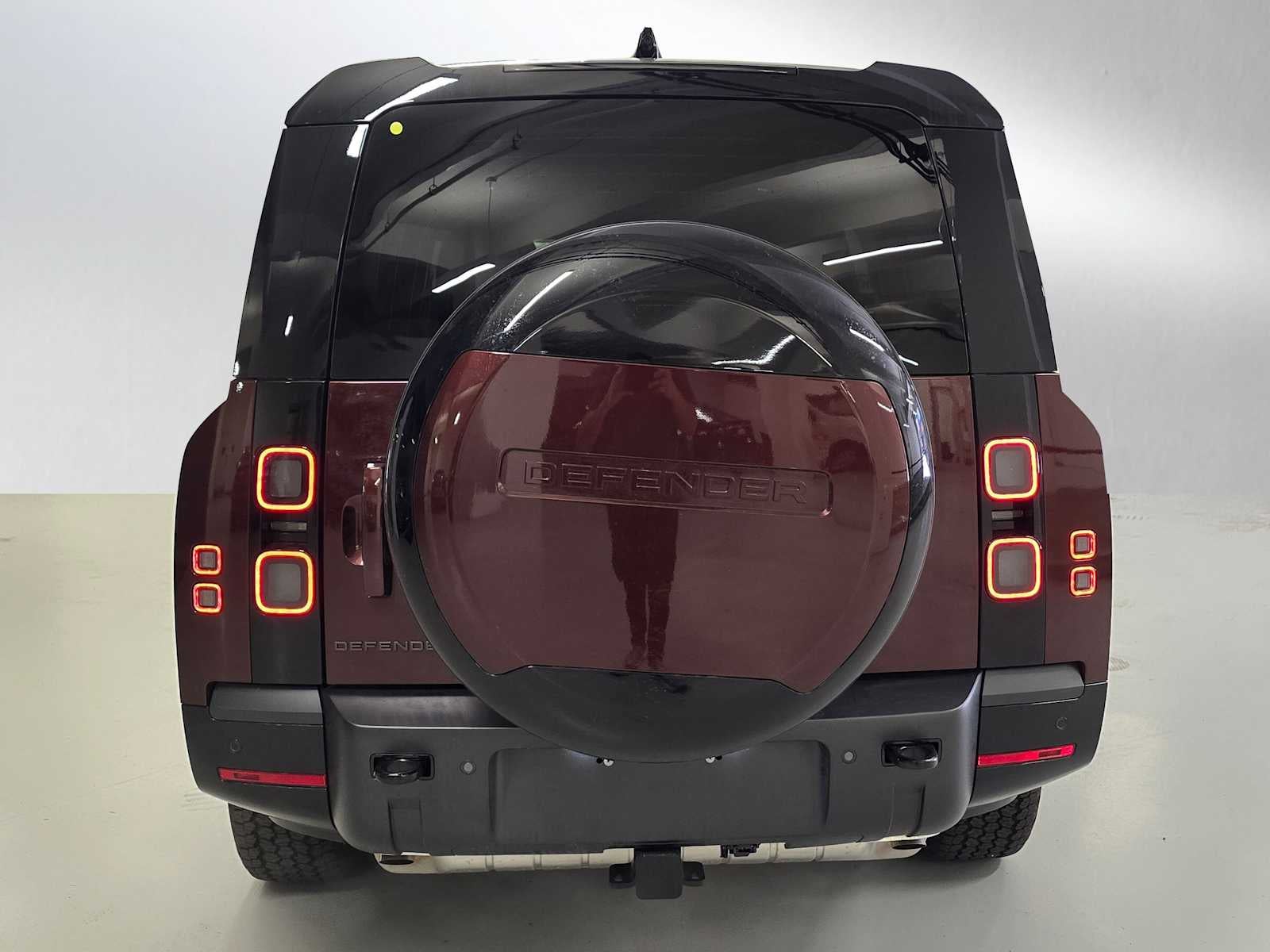 2026 Land Rover Defender X-Dynamic SE 130 P400