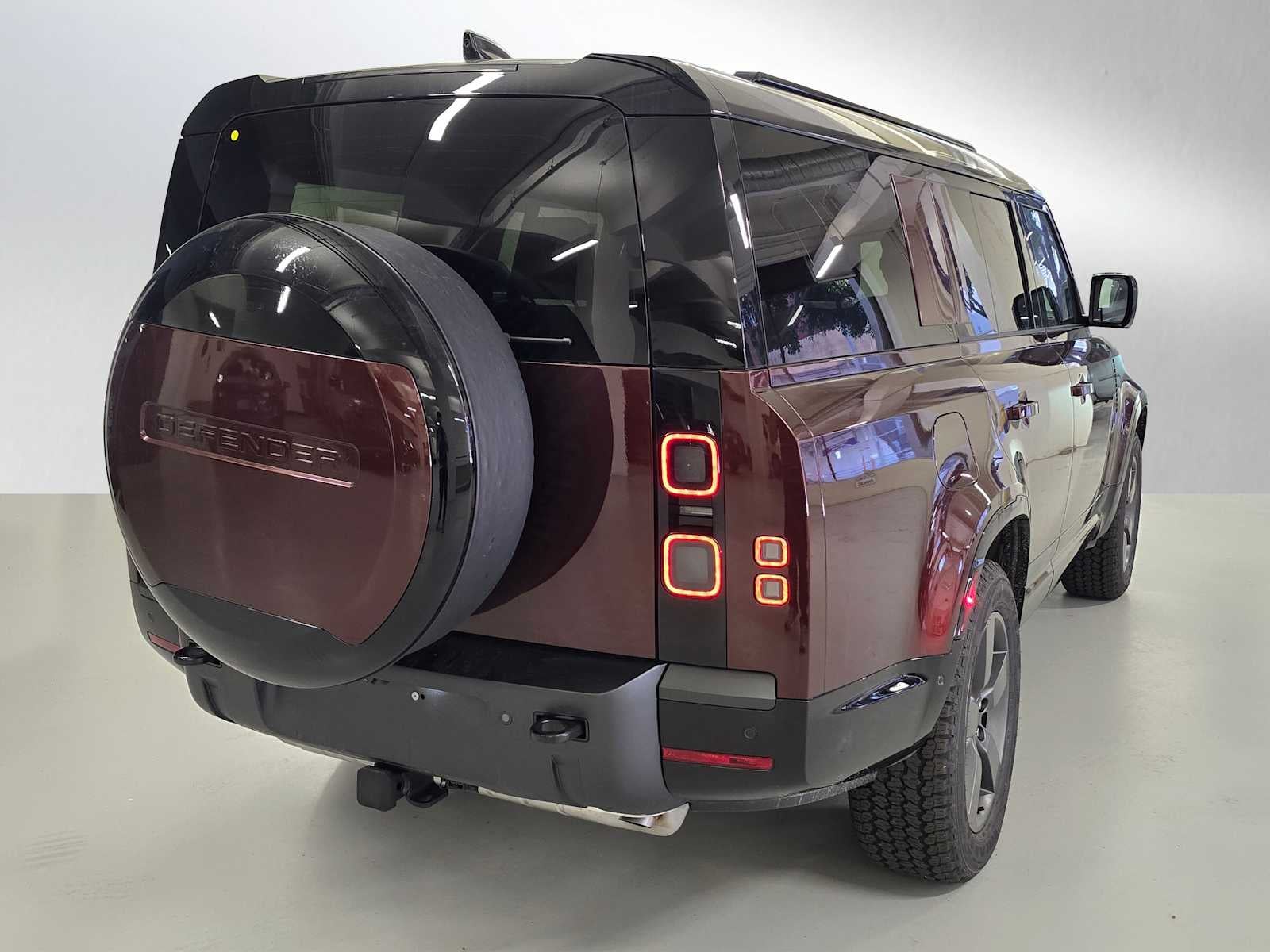 2026 Land Rover Defender X-Dynamic SE 130 P400