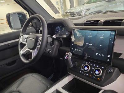2026 Land Rover Defender X-Dynamic SE 130 P400