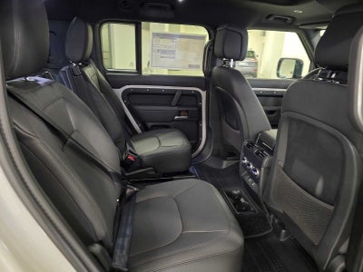 2026 Land Rover Defender X-Dynamic SE 130 P400