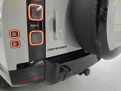 2026 Land Rover Defender X-Dynamic SE 130 P400