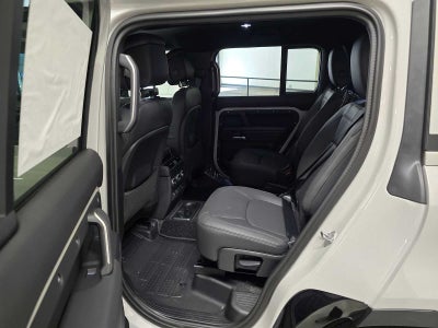 2026 Land Rover Defender X-Dynamic SE 130 P400