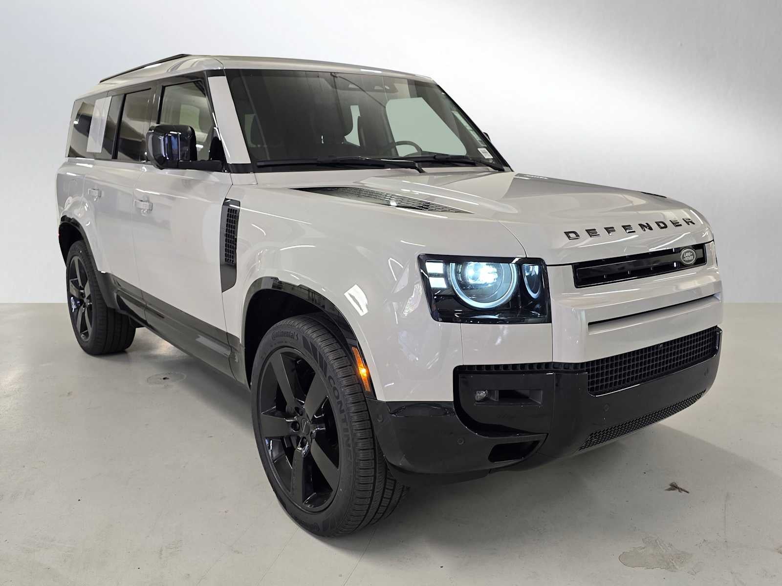 2026 Land Rover Defender X-Dynamic SE 130 P400