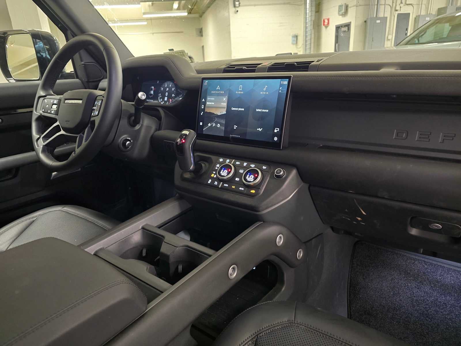 2025 Land Rover Defender S 110 P300