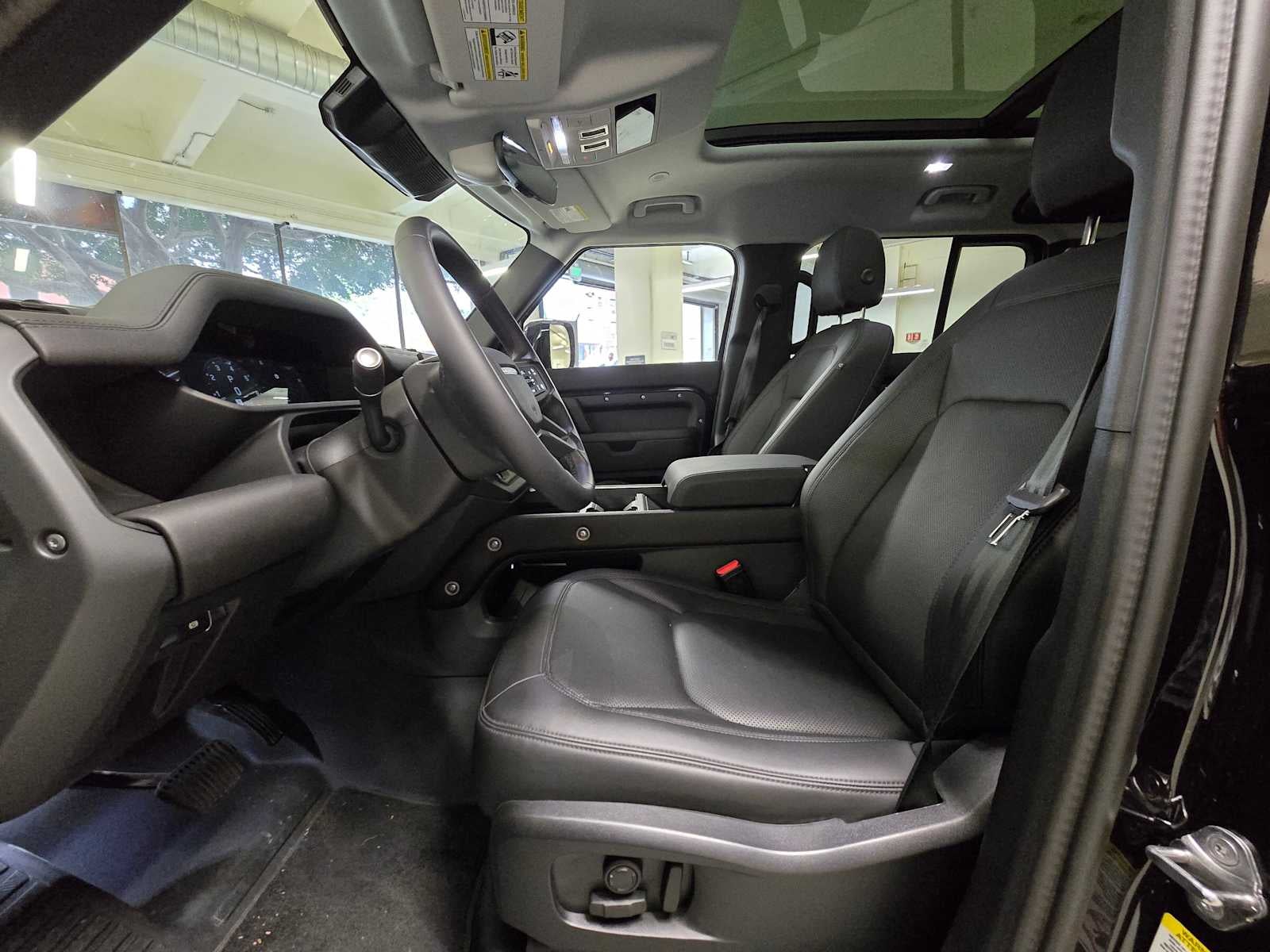 2025 Land Rover Defender S 110 P300