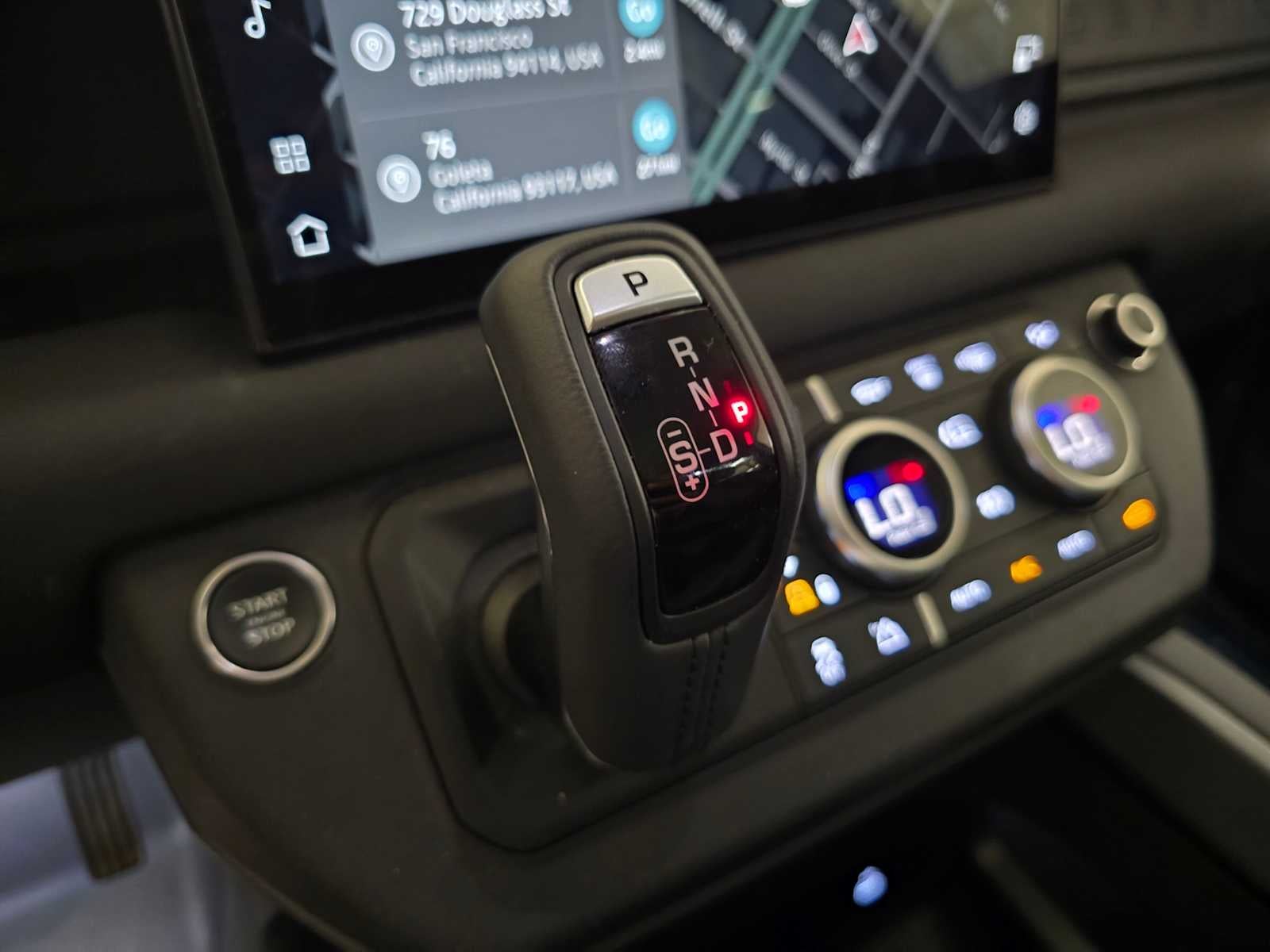2025 Land Rover Defender S 110 P300