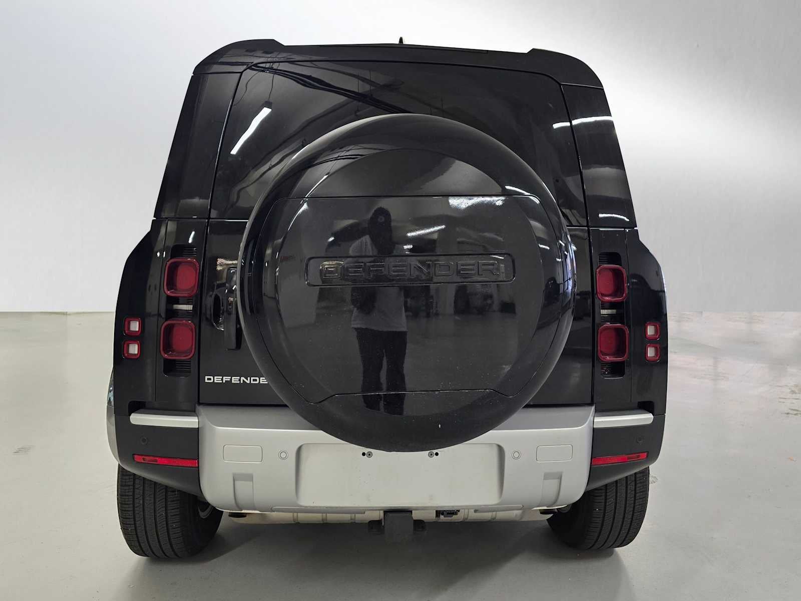 2025 Land Rover Defender S 110 P300