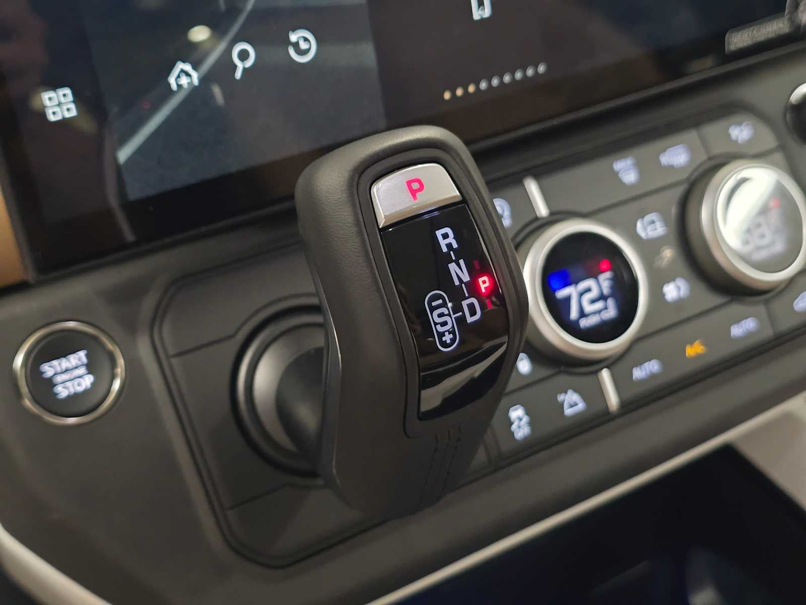 2026 Land Rover Defender S 110 P300