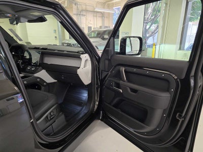 2026 Land Rover Defender S 110 P300