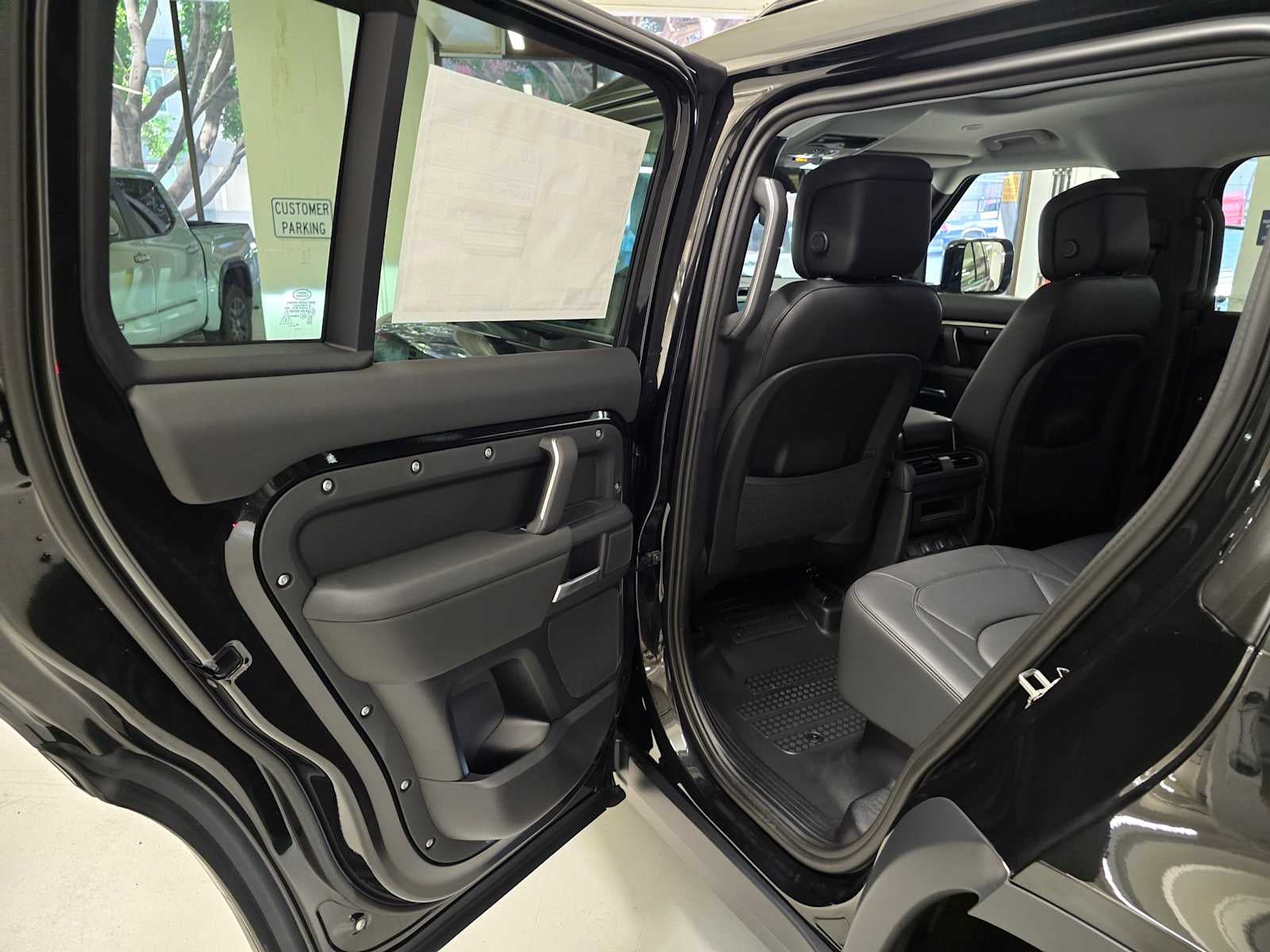2026 Land Rover Defender S 110 P300