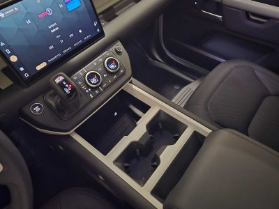 2025 Land Rover Defender S 130 P400