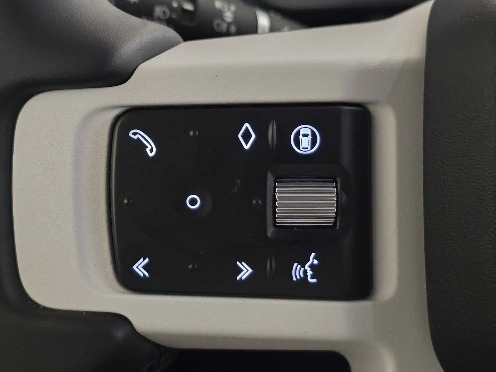 2025 Land Rover Defender S 130 P400