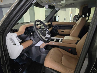2025 Land Rover Defender S 130 P400