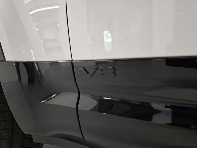 2026 Land Rover Defender V8 90 P525