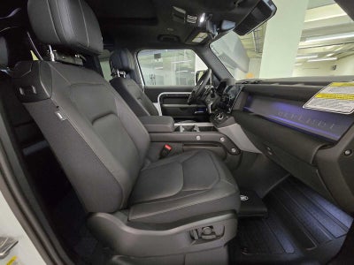 2026 Land Rover Defender V8 90 P525