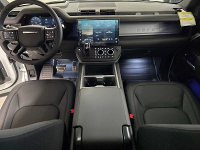 2026 Land Rover Defender V8 90 P525