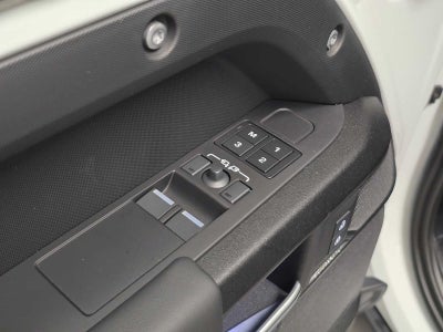 2026 Land Rover Defender V8 90 P525