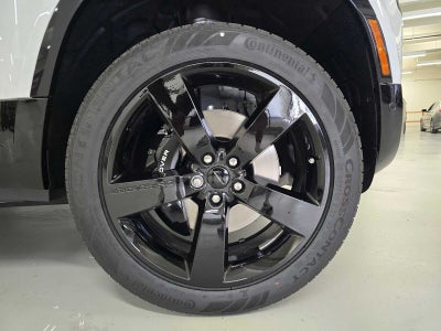 2026 Land Rover Defender V8 90 P525