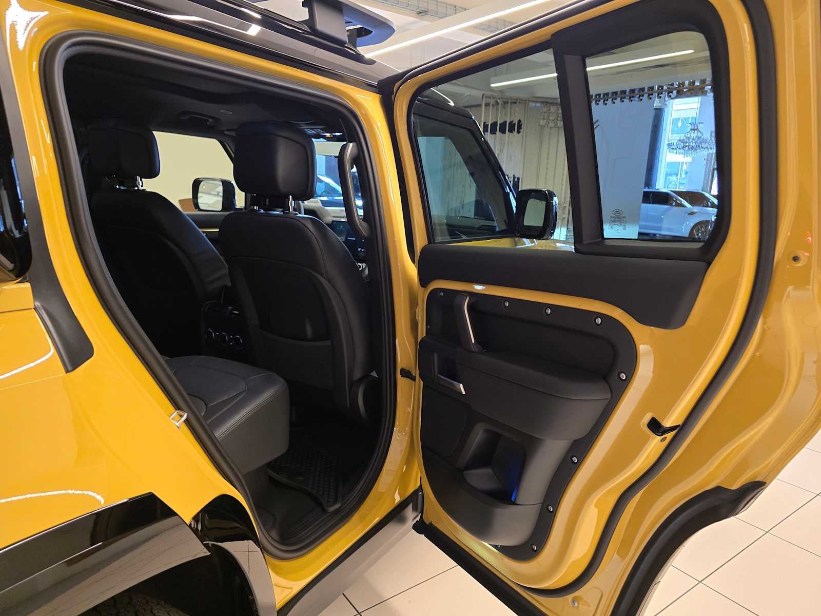 2026 Land Rover Defender Trophy Edition Deep Sandglow 110 P400