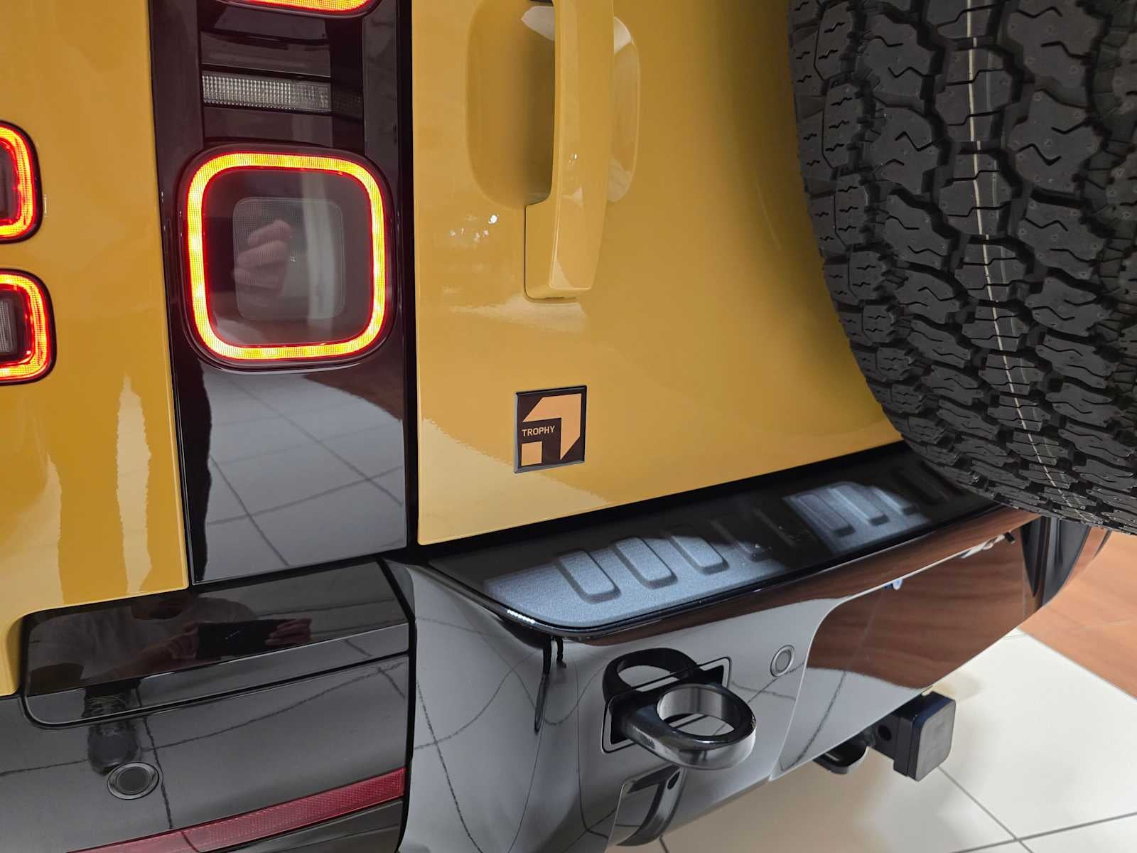 2026 Land Rover Defender Trophy Edition Deep Sandglow 110 P400