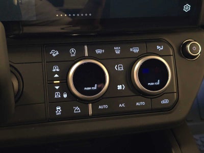 2026 Land Rover Defender Trophy Edition Deep Sandglow 110 P400