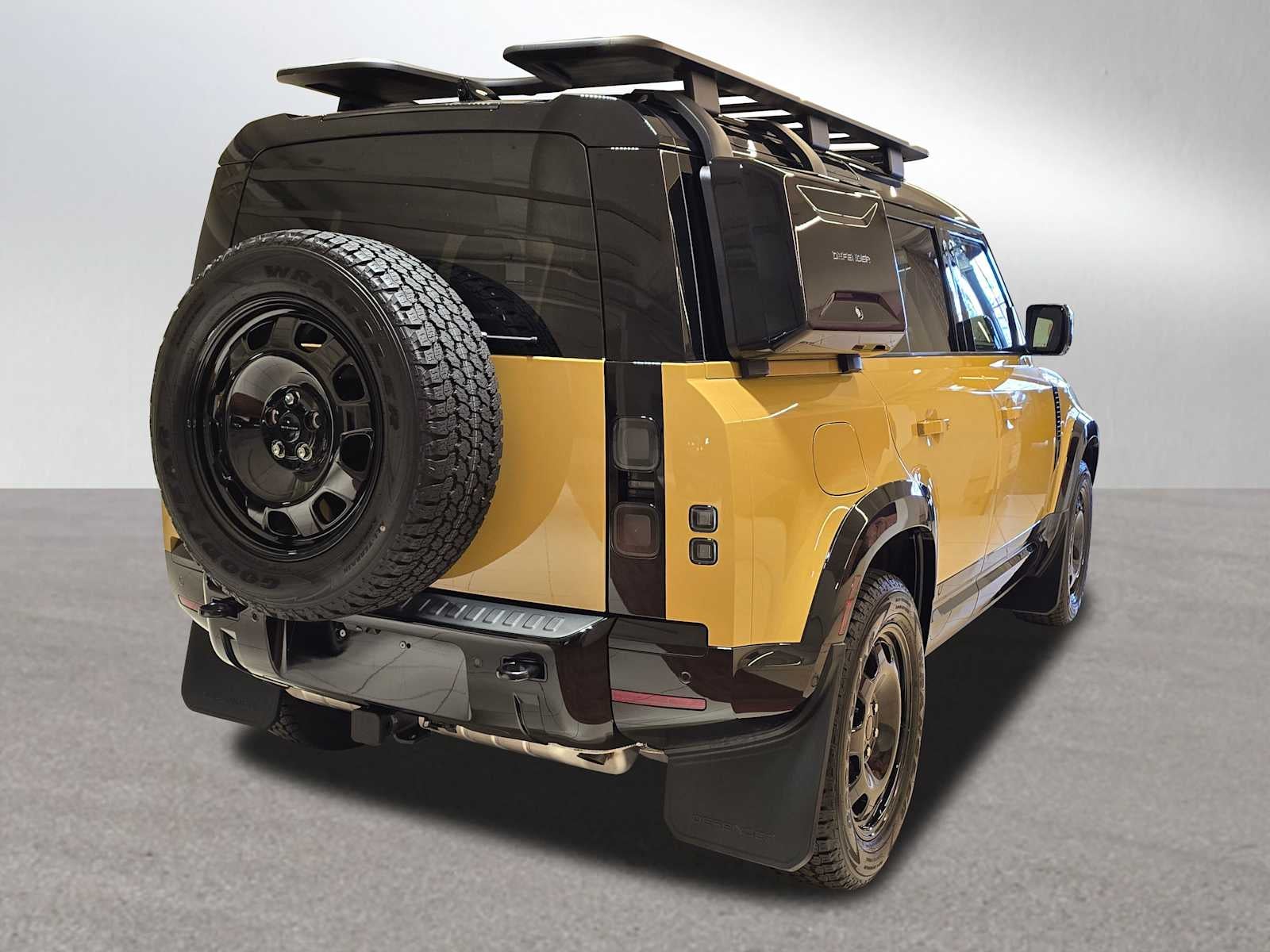 2026 Land Rover Defender Trophy Edition Deep Sandglow 110 P400