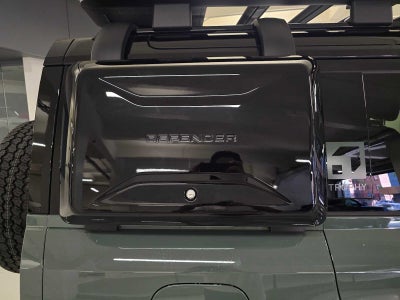 2026 Land Rover Defender Trophy Edition Keswick 110 P400