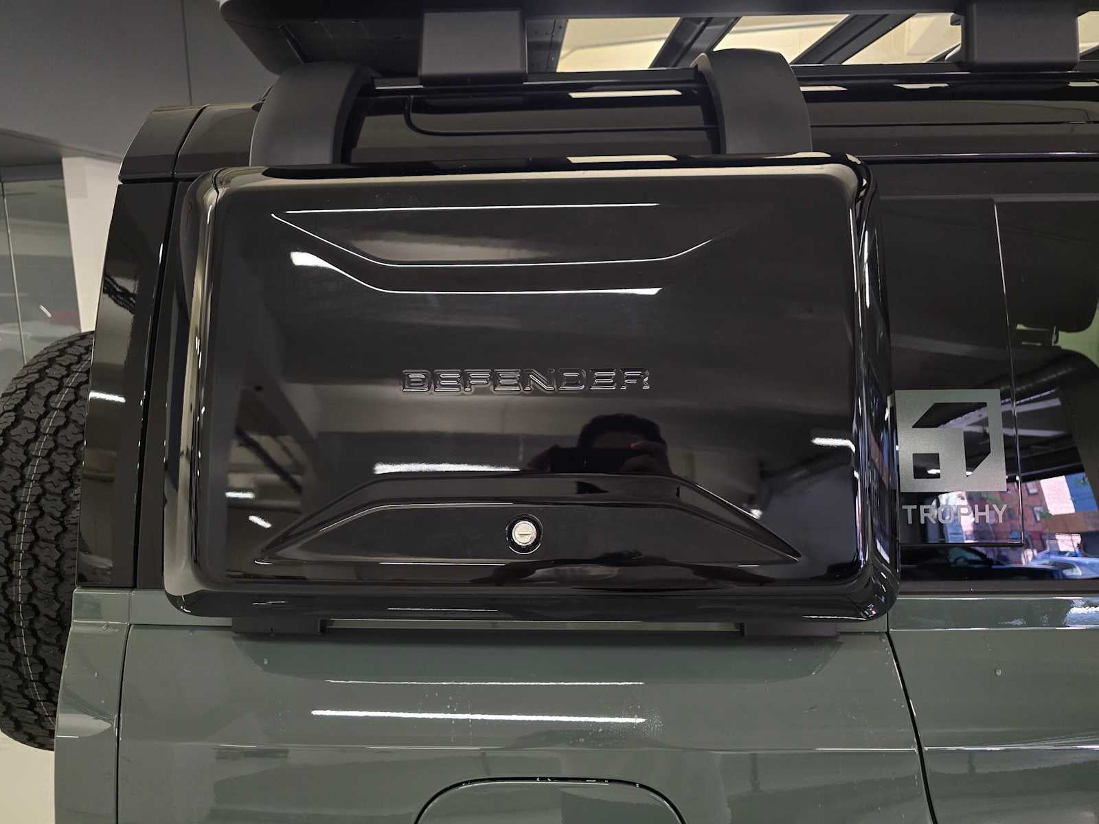 2026 Land Rover Defender Trophy Edition Keswick 110 P400