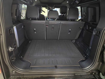 2026 Land Rover Defender Trophy Edition Keswick 110 P400