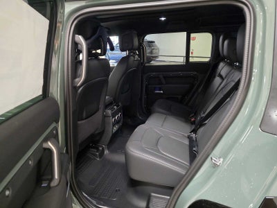 2026 Land Rover Defender Trophy Edition Keswick 110 P400