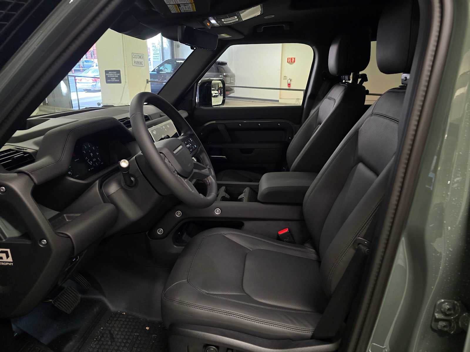 2026 Land Rover Defender Trophy Edition Keswick 110 P400
