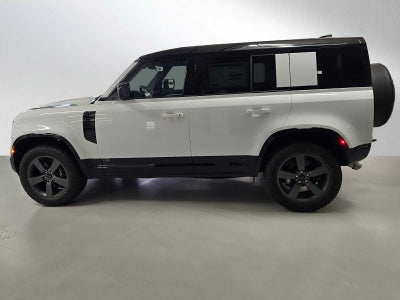 2026 Land Rover Defender V8 110 P525