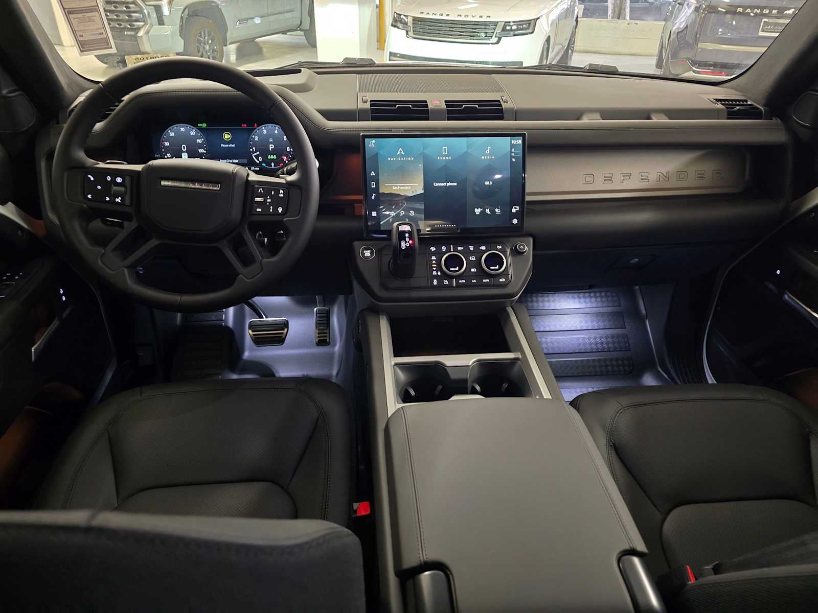 2026 Land Rover Defender V8 110 P525