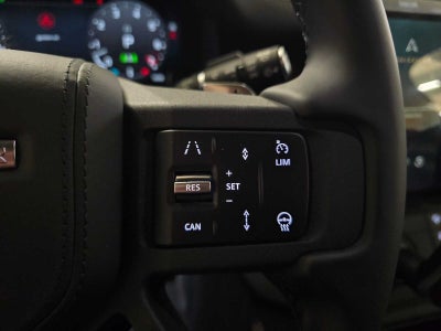 2026 Land Rover Defender V8 110 P525
