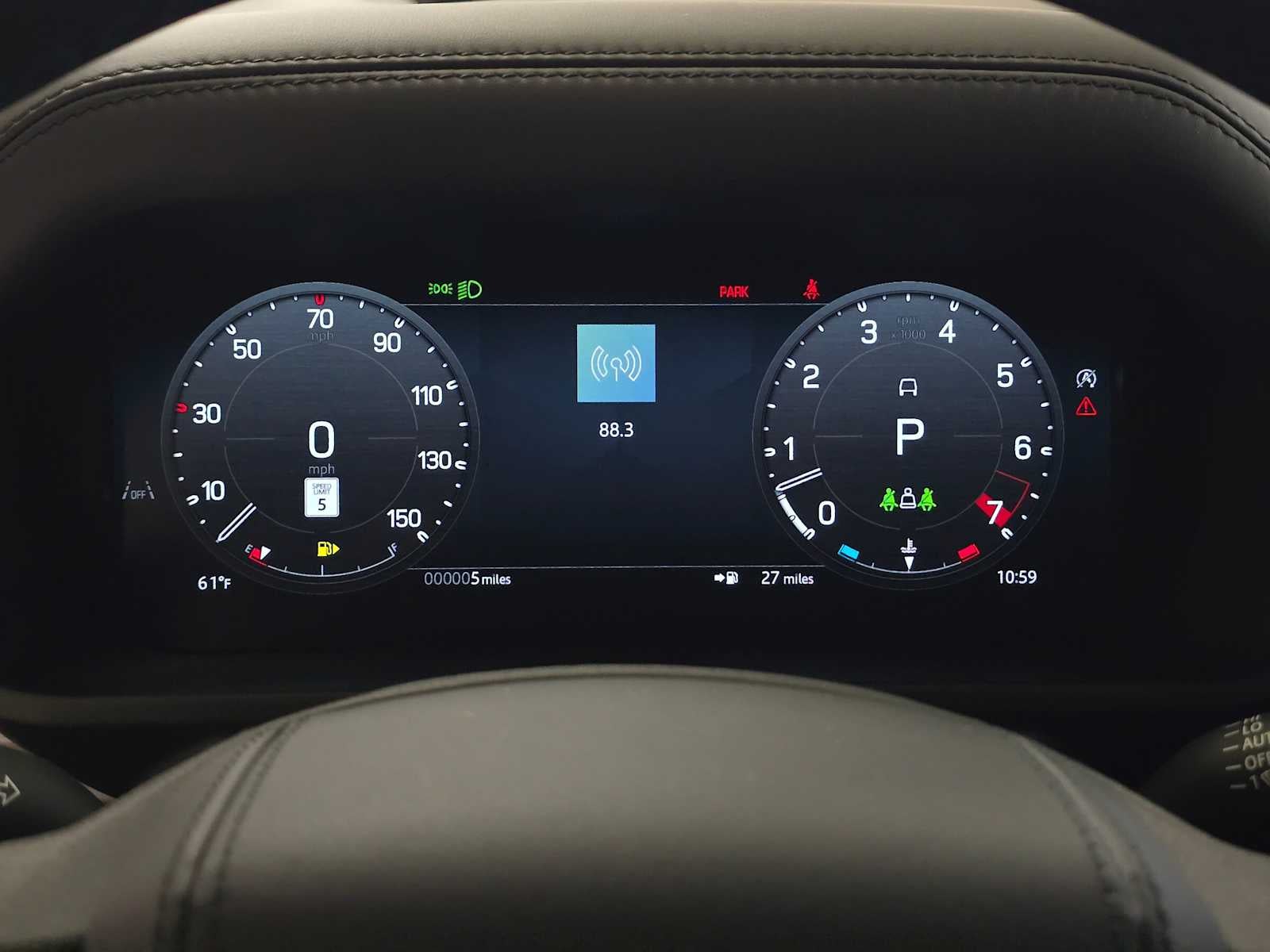 2026 Land Rover Defender V8 110 P525