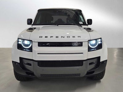 2026 Land Rover Defender V8 110 P525