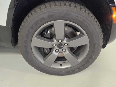 2026 Land Rover Defender V8 110 P525