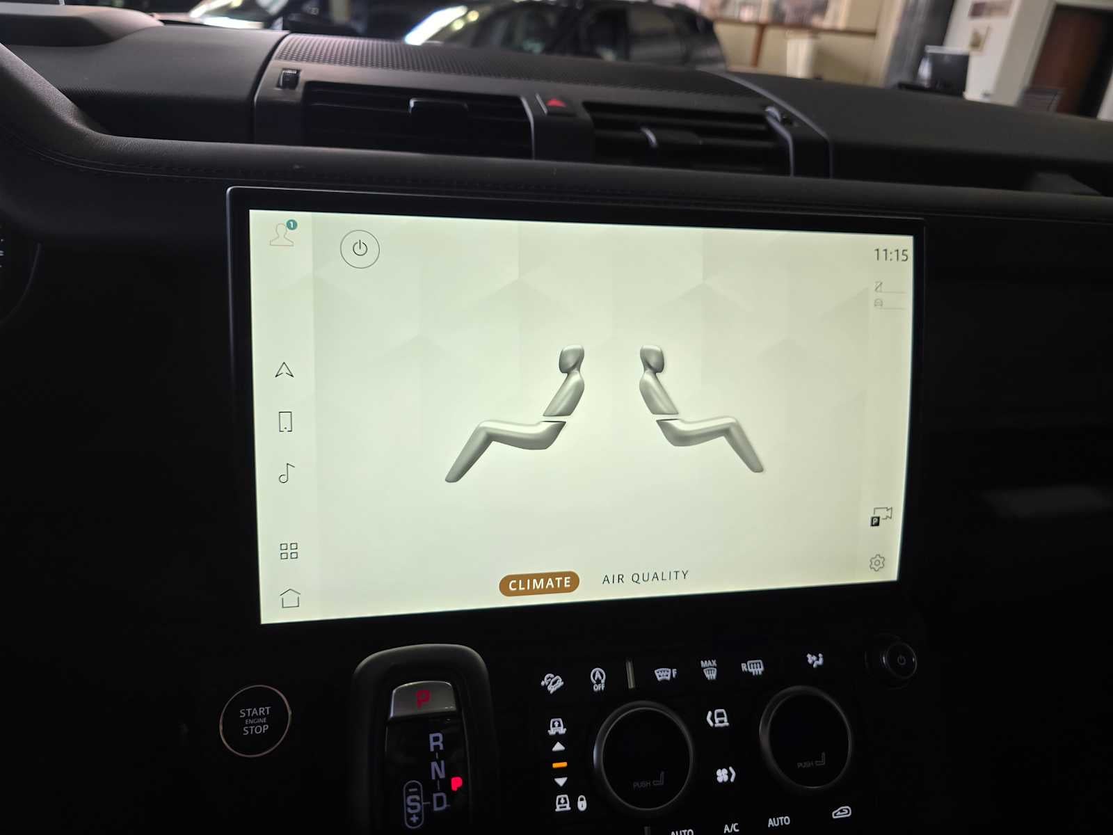 2026 Land Rover Defender V8 110 P525