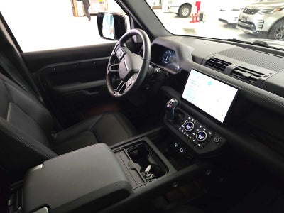 2024 Land Rover Defender Outbound 130 P400