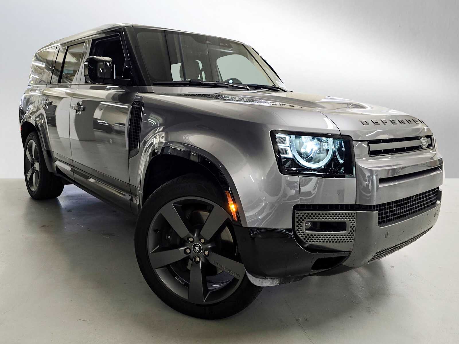 2024 Land Rover Defender Outbound 130 P400