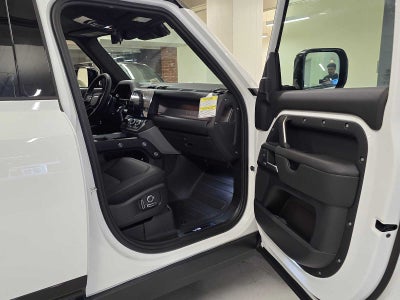 2026 Land Rover Defender V8 130 P500