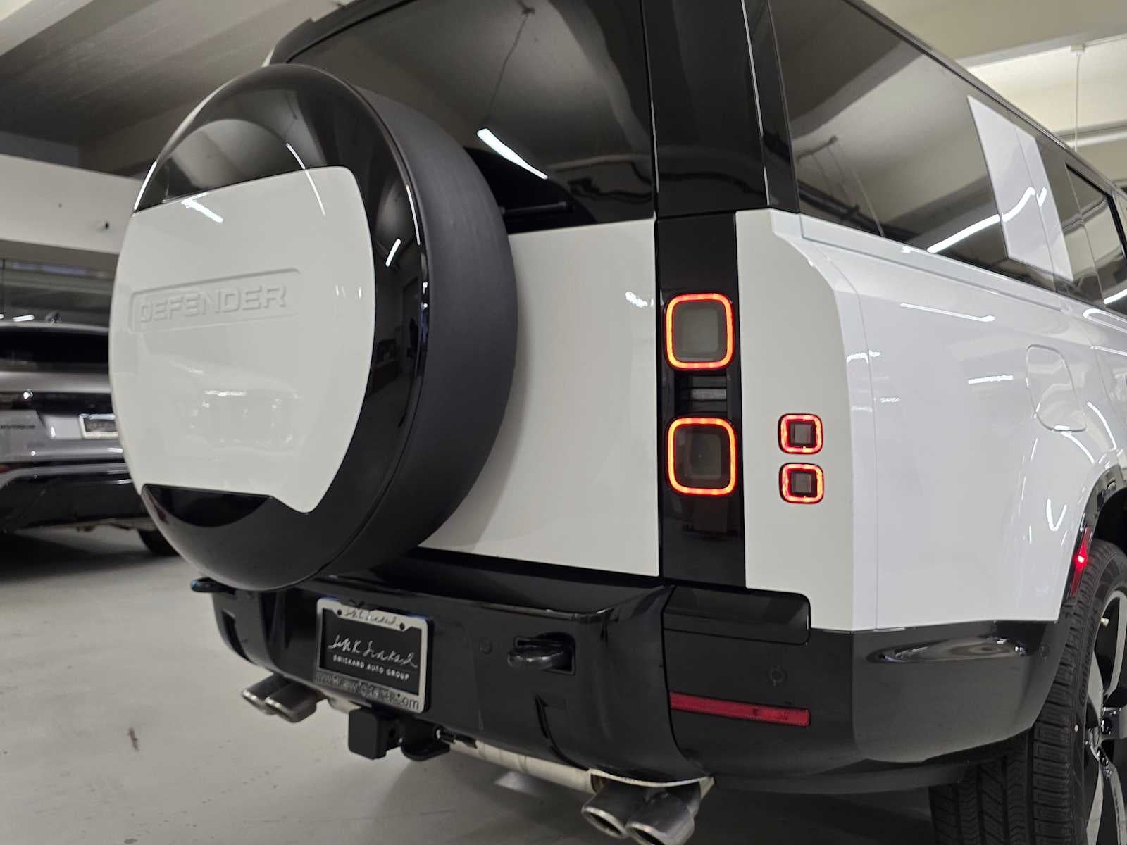 2026 Land Rover Defender V8 130 P500