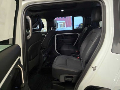 2026 Land Rover Defender V8 130 P500